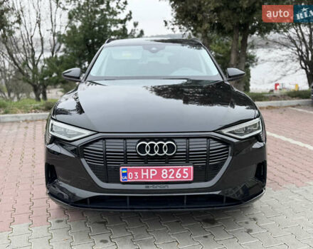 Черный Ауди E-Tron, объемом двигателя 0 л и пробегом 120 тыс. км за 25555 $, фото 4 на Automoto.ua