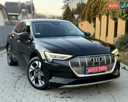 Чорний Ауді E-Tron, об'ємом двигуна 0 л та пробігом 96 тис. км за 24500 $, фото 12 на Automoto.ua