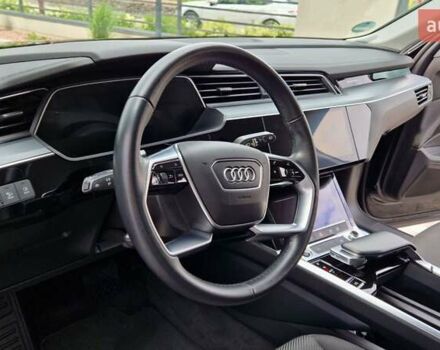 Черный Ауди E-Tron, объемом двигателя 0 л и пробегом 36 тыс. км за 26000 $, фото 28 на Automoto.ua