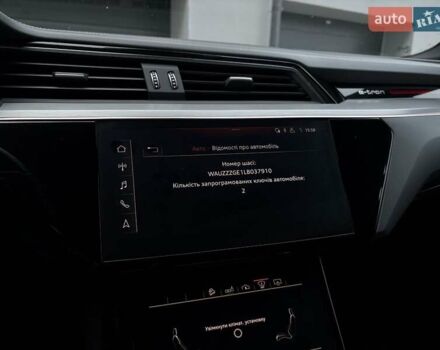 Черный Ауди E-Tron, объемом двигателя 0 л и пробегом 105 тыс. км за 35990 $, фото 28 на Automoto.ua