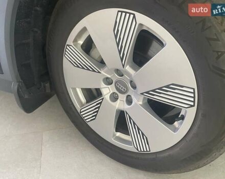 Черный Ауди E-Tron, объемом двигателя 0 л и пробегом 40 тыс. км за 29800 $, фото 8 на Automoto.ua