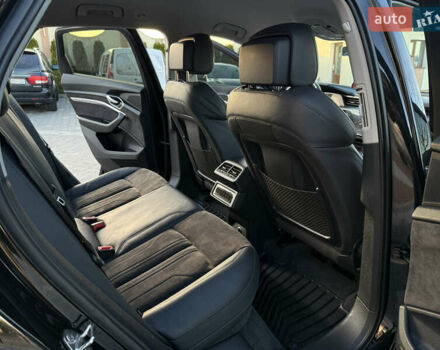 Чорний Ауді E-Tron, об'ємом двигуна 0 л та пробігом 150 тис. км за 26999 $, фото 85 на Automoto.ua