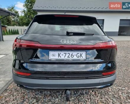 Чорний Ауді E-Tron, об'ємом двигуна 0 л та пробігом 154 тис. км за 19500 $, фото 5 на Automoto.ua