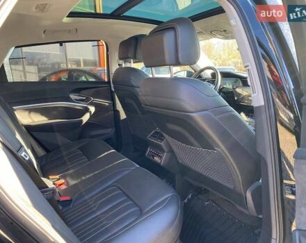 Черный Ауди E-Tron, объемом двигателя 0 л и пробегом 61 тыс. км за 36500 $, фото 25 на Automoto.ua