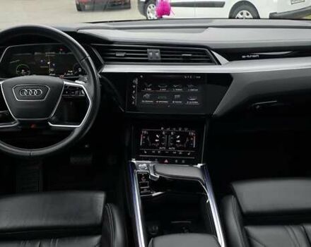 Черный Ауди E-Tron, объемом двигателя 0 л и пробегом 138 тыс. км за 29900 $, фото 49 на Automoto.ua