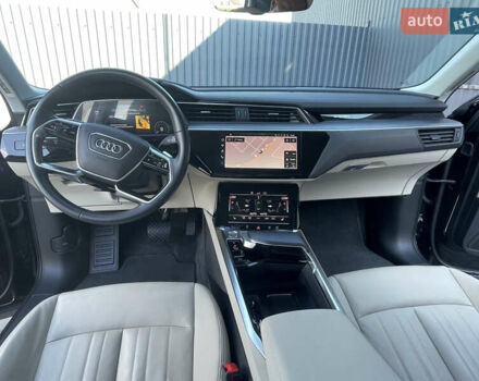 Черный Ауди E-Tron, объемом двигателя 0 л и пробегом 67 тыс. км за 29999 $, фото 6 на Automoto.ua