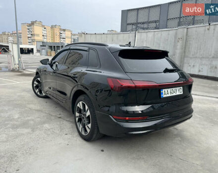 Чорний Ауді E-Tron, об'ємом двигуна 0 л та пробігом 155 тис. км за 30999 $, фото 9 на Automoto.ua