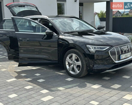 Черный Ауди E-Tron, объемом двигателя 0 л и пробегом 130 тыс. км за 26500 $, фото 15 на Automoto.ua