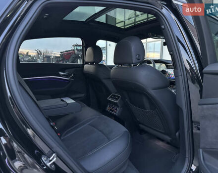 Ауди E-Tron 2020 в Тернополе на Automoto.ua Черный Ауди E-Tron, объемом двигателя 0 л и пробегом 119 тыс. км за 28500 $, фото 56 на Automoto.ua