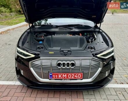 Черный Ауди E-Tron, объемом двигателя 0 л и пробегом 159 тыс. км за 24000 $, фото 133 на Automoto.ua