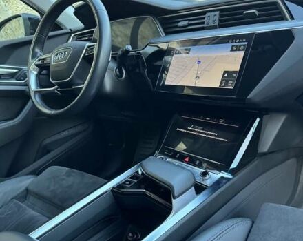 Чорний Ауді E-Tron, об'ємом двигуна 0 л та пробігом 253 тис. км за 24200 $, фото 30 на Automoto.ua