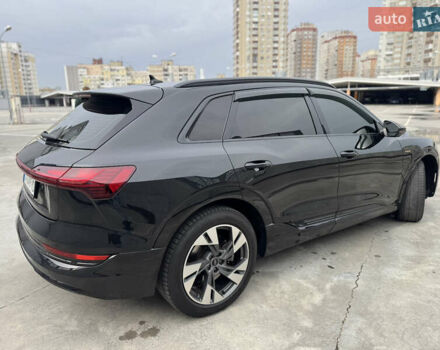 Чорний Ауді E-Tron, об'ємом двигуна 0 л та пробігом 155 тис. км за 30999 $, фото 16 на Automoto.ua