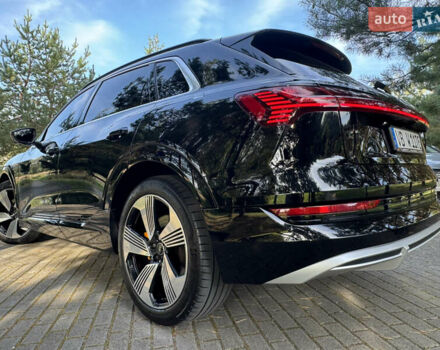 Черный Ауди E-Tron, объемом двигателя 0 л и пробегом 170 тыс. км за 28800 $, фото 11 на Automoto.ua