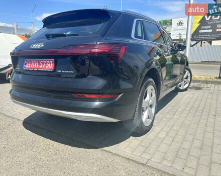 Чорний Ауді E-Tron, об'ємом двигуна 0 л та пробігом 130 тис. км за 23990 $, фото 2 на Automoto.ua