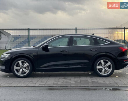 Чорний Ауді E-Tron, об'ємом двигуна 0 л та пробігом 78 тис. км за 26500 $, фото 5 на Automoto.ua
