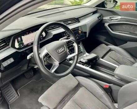 Черный Ауди E-Tron, объемом двигателя 0 л и пробегом 59 тыс. км за 33500 $, фото 16 на Automoto.ua