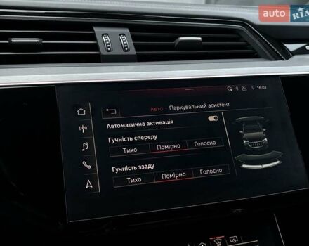 Черный Ауди E-Tron, объемом двигателя 0 л и пробегом 105 тыс. км за 35990 $, фото 30 на Automoto.ua