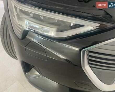 Черный Ауди E-Tron, объемом двигателя 0 л и пробегом 39 тыс. км за 28500 $, фото 25 на Automoto.ua
