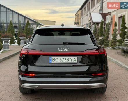 Чорний Ауді E-Tron, об'ємом двигуна 0 л та пробігом 51 тис. км за 31499 $, фото 21 на Automoto.ua