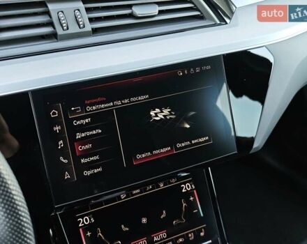 Чорний Ауді E-Tron, об'ємом двигуна 0 л та пробігом 34 тис. км за 49499 $, фото 69 на Automoto.ua