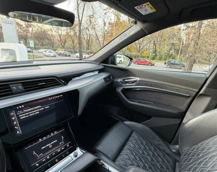 Черный Ауди E-Tron, объемом двигателя 0 л и пробегом 71 тыс. км за 38470 $, фото 52 на Automoto.ua