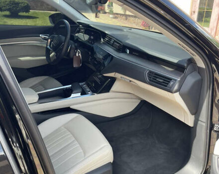 Черный Ауди E-Tron, объемом двигателя 0 л и пробегом 32 тыс. км за 36000 $, фото 8 на Automoto.ua