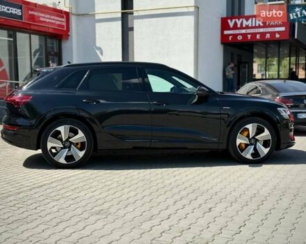 Чорний Ауді E-Tron, об'ємом двигуна 0 л та пробігом 50 тис. км за 36600 $, фото 7 на Automoto.ua