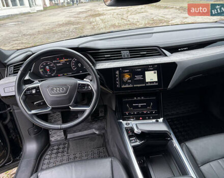 Чорний Ауді E-Tron, об'ємом двигуна 0 л та пробігом 126 тис. км за 27000 $, фото 12 на Automoto.ua