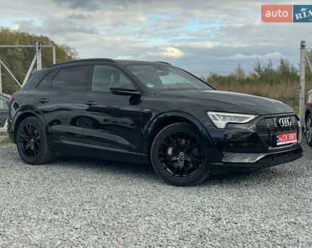 Чорний Ауді E-Tron, об'ємом двигуна 0 л та пробігом 70 тис. км за 39999 $, фото 13 на Automoto.ua