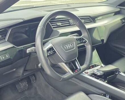 Черный Ауди E-Tron, объемом двигателя 0 л и пробегом 54 тыс. км за 43500 $, фото 67 на Automoto.ua