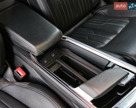 Чорний Ауді E-Tron, об'ємом двигуна 0 л та пробігом 34 тис. км за 49499 $, фото 46 на Automoto.ua