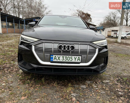 Чорний Ауді E-Tron, об'ємом двигуна 0 л та пробігом 126 тис. км за 27000 $, фото 7 на Automoto.ua