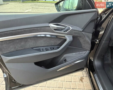 Черный Ауди E-Tron, объемом двигателя 0 л и пробегом 71 тыс. км за 38470 $, фото 38 на Automoto.ua