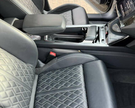 Черный Ауди E-Tron, объемом двигателя 0 л и пробегом 71 тыс. км за 38470 $, фото 33 на Automoto.ua