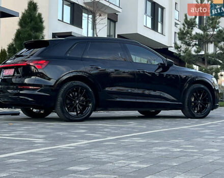 Чорний Ауді E-Tron, об'ємом двигуна 0 л та пробігом 187 тис. км за 23300 $, фото 7 на Automoto.ua