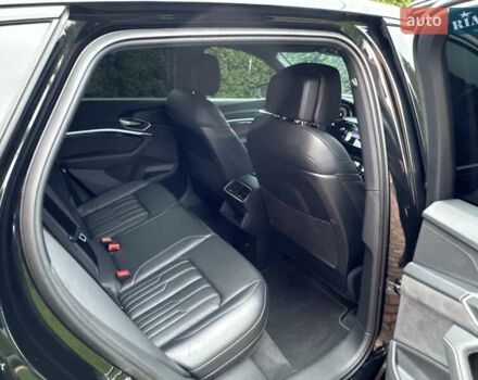 Чорний Ауді E-Tron, об'ємом двигуна 0 л та пробігом 58 тис. км за 42999 $, фото 76 на Automoto.ua