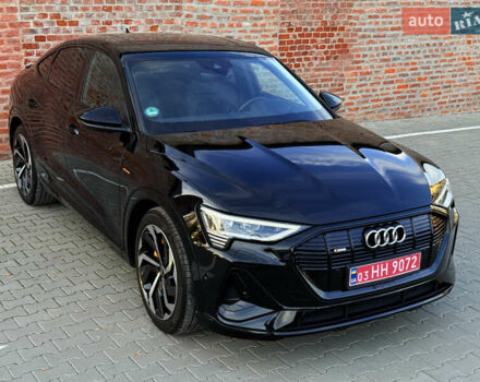 Чорний Ауді E-Tron, об'ємом двигуна 0 л та пробігом 58 тис. км за 39999 $, фото 10 на Automoto.ua