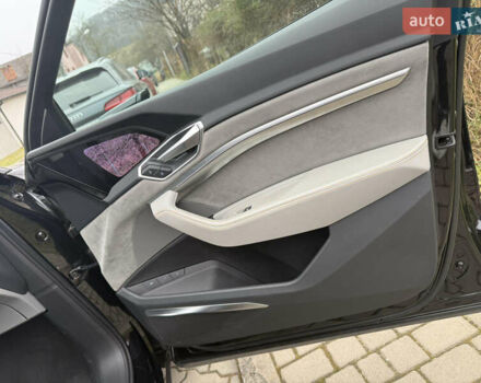 Чорний Ауді E-Tron, об'ємом двигуна 0 л та пробігом 87 тис. км за 39500 $, фото 9 на Automoto.ua
