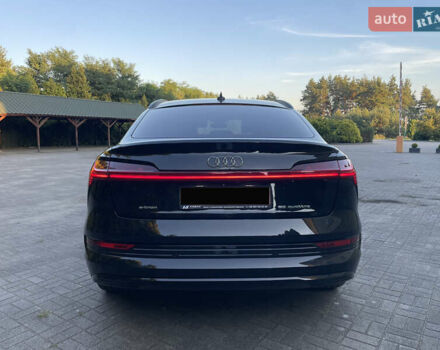 Чорний Ауді E-Tron, об'ємом двигуна 0 л та пробігом 35 тис. км за 40950 $, фото 11 на Automoto.ua