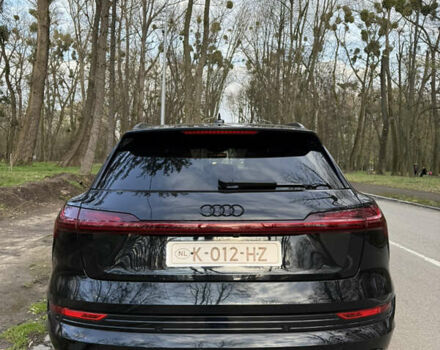 Чорний Ауді E-Tron, об'ємом двигуна 0 л та пробігом 178 тис. км за 31000 $, фото 13 на Automoto.ua