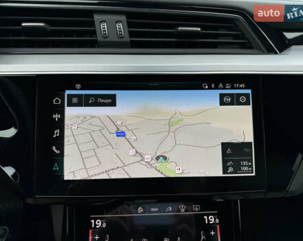 Черный Ауди E-Tron, объемом двигателя 0 л и пробегом 73 тыс. км за 44300 $, фото 41 на Automoto.ua