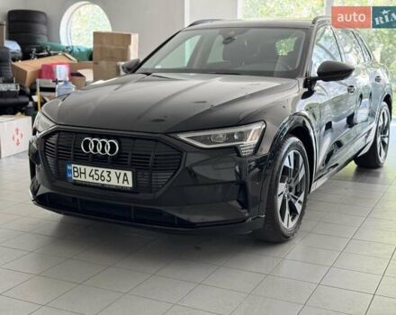 Чорний Ауді E-Tron, об'ємом двигуна 0 л та пробігом 51 тис. км за 36000 $, фото 2 на Automoto.ua