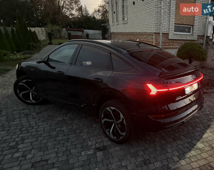 Черный Ауди E-Tron, объемом двигателя 0 л и пробегом 50 тыс. км за 44000 $, фото 51 на Automoto.ua