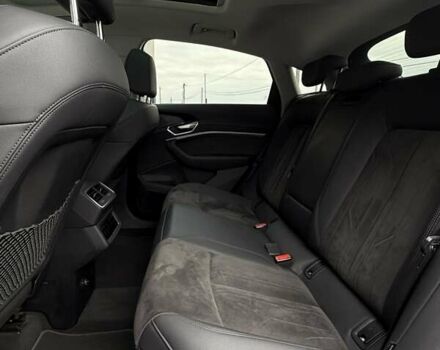 Чорний Ауді E-Tron, об'ємом двигуна 0 л та пробігом 148 тис. км за 31500 $, фото 26 на Automoto.ua