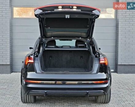 Чорний Ауді E-Tron, об'ємом двигуна 0 л та пробігом 34 тис. км за 49499 $, фото 57 на Automoto.ua