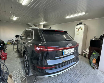 Черный Ауди E-Tron, объемом двигателя 0 л и пробегом 120 тыс. км за 32555 $, фото 56 на Automoto.ua