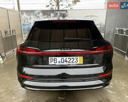 Черный Ауди E-Tron, объемом двигателя 0 л и пробегом 150 тыс. км за 27500 $, фото 9 на Automoto.ua