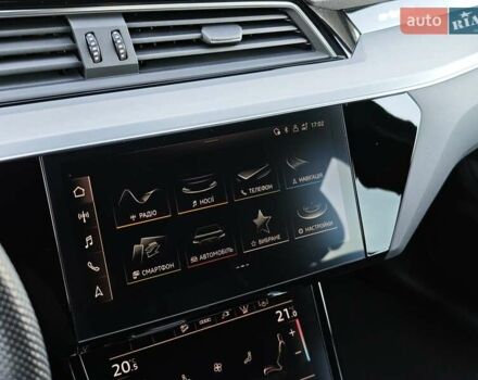 Чорний Ауді E-Tron, об'ємом двигуна 0 л та пробігом 34 тис. км за 49499 $, фото 62 на Automoto.ua