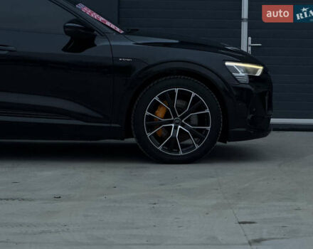 Чорний Ауді E-Tron, об'ємом двигуна 0 л та пробігом 84 тис. км за 36000 $, фото 16 на Automoto.ua