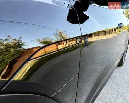 Черный Ауди E-Tron, объемом двигателя 0 л и пробегом 140 тыс. км за 29299 $, фото 10 на Automoto.ua